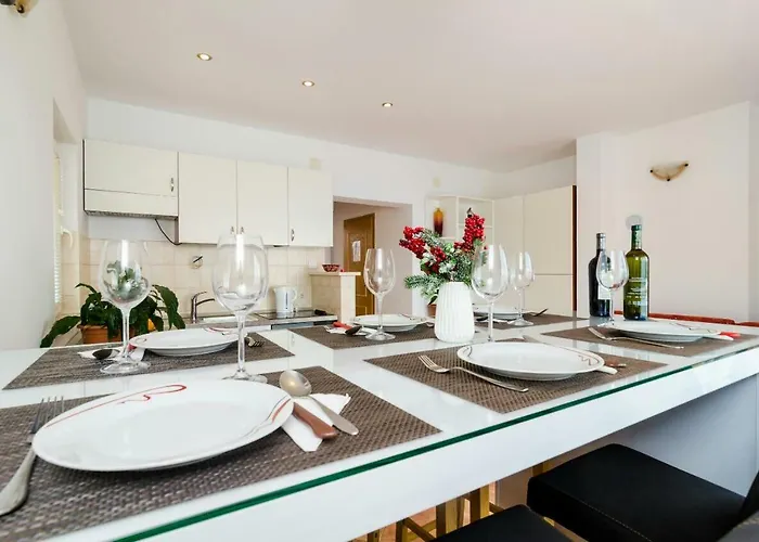 Adriatic-house & Seaview Pool